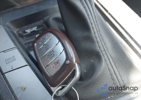 2017 Hyundai Elantra Se/Value/Limited z USA, uszkodzony, nr VIN KMHD84LF3HU274617